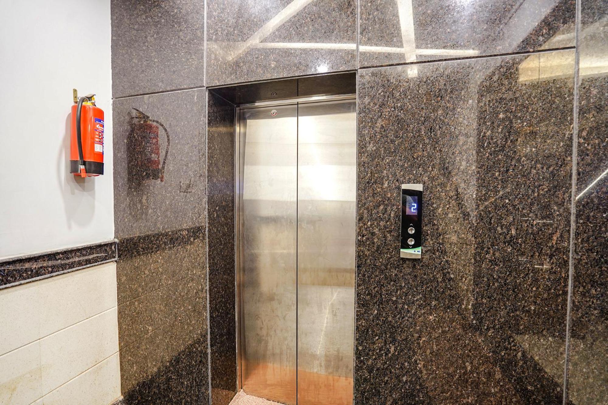 Fabhotel Ts Inn Faithfulganj Ngoại thất bức ảnh